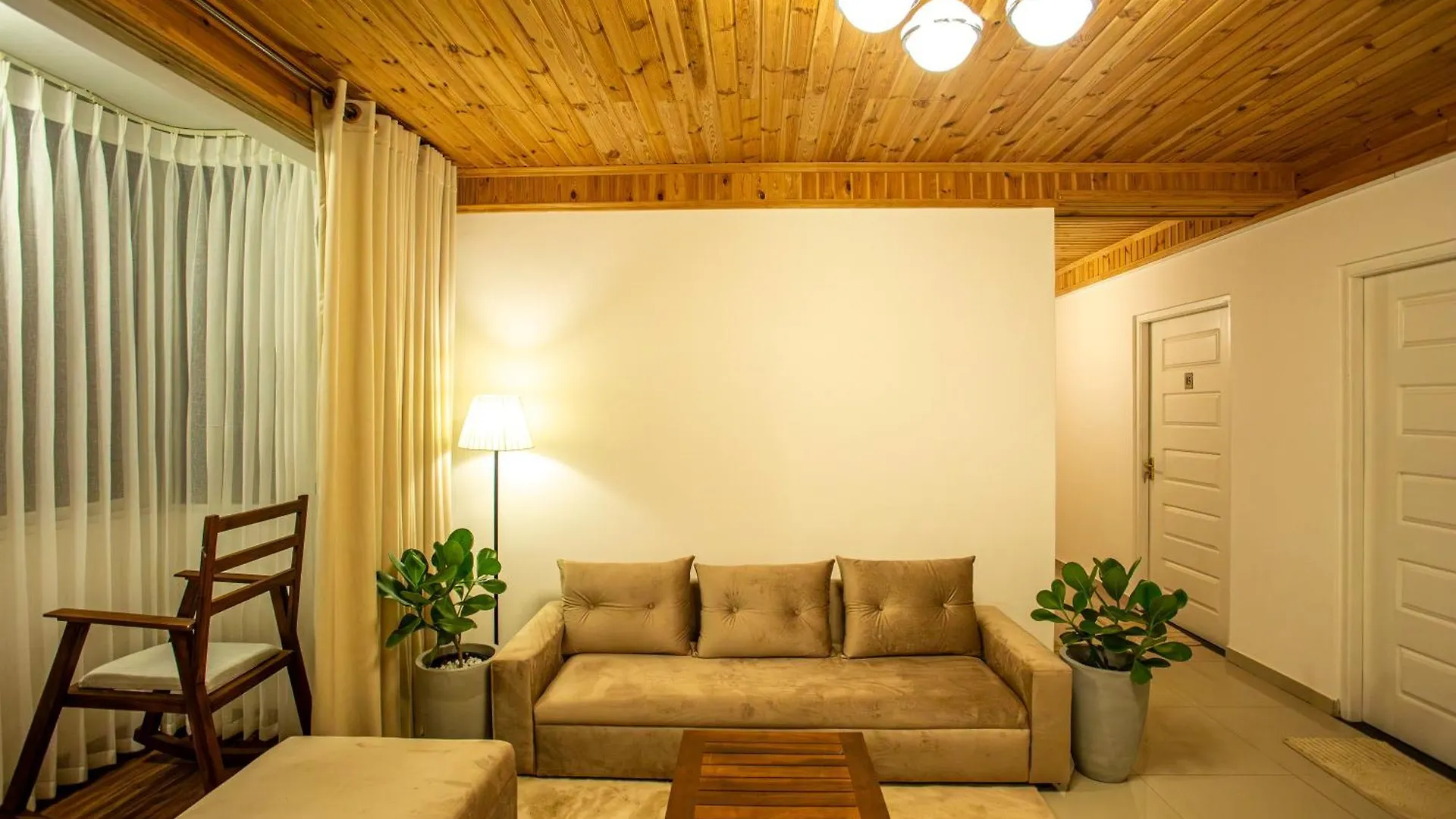 Country Club Nuwara Eliya Hotel