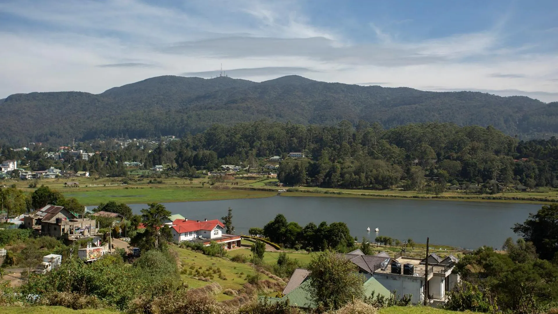 Country Club Nuwara Eliya Hotel