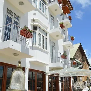 Hotel Royal Hills, Nuwara Eliya